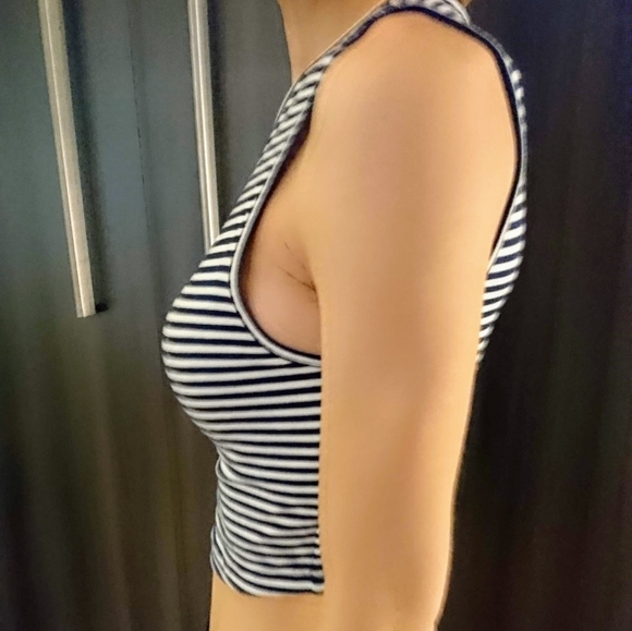 Striped Crop top - Picture 2 of 2